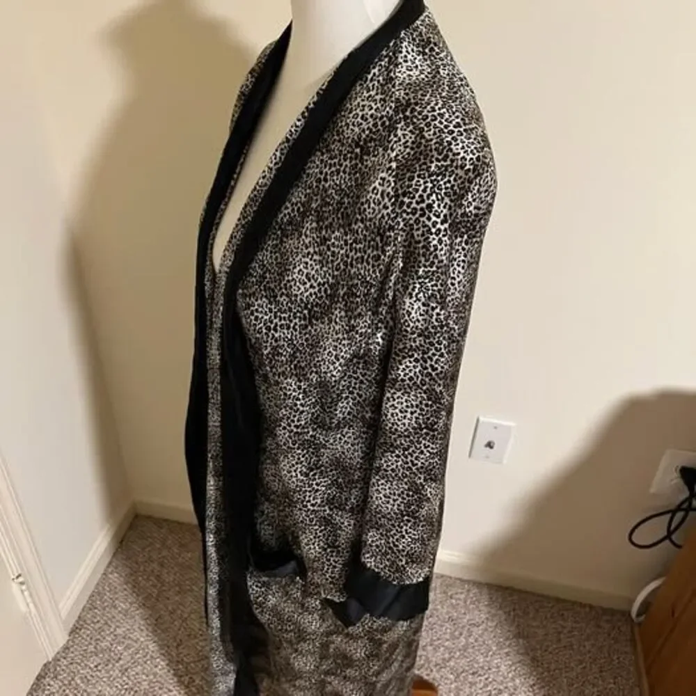 Stafford Silk Leopard Print Robe M/L